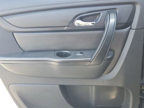 Used 2017 Chevrolet Traverse LT image 11