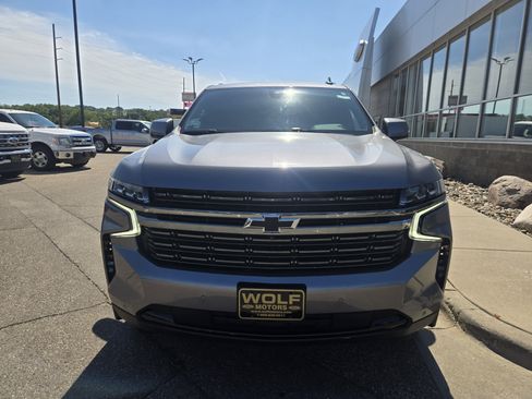 Used 2022 Chevrolet Suburban RST w/ Sport Performance Package AWD/4WD image 4