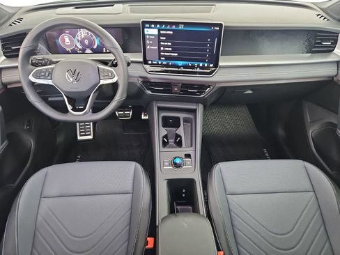 New 2026 Volkswagen Tiguan SE R-Line AWD/4WD image 15