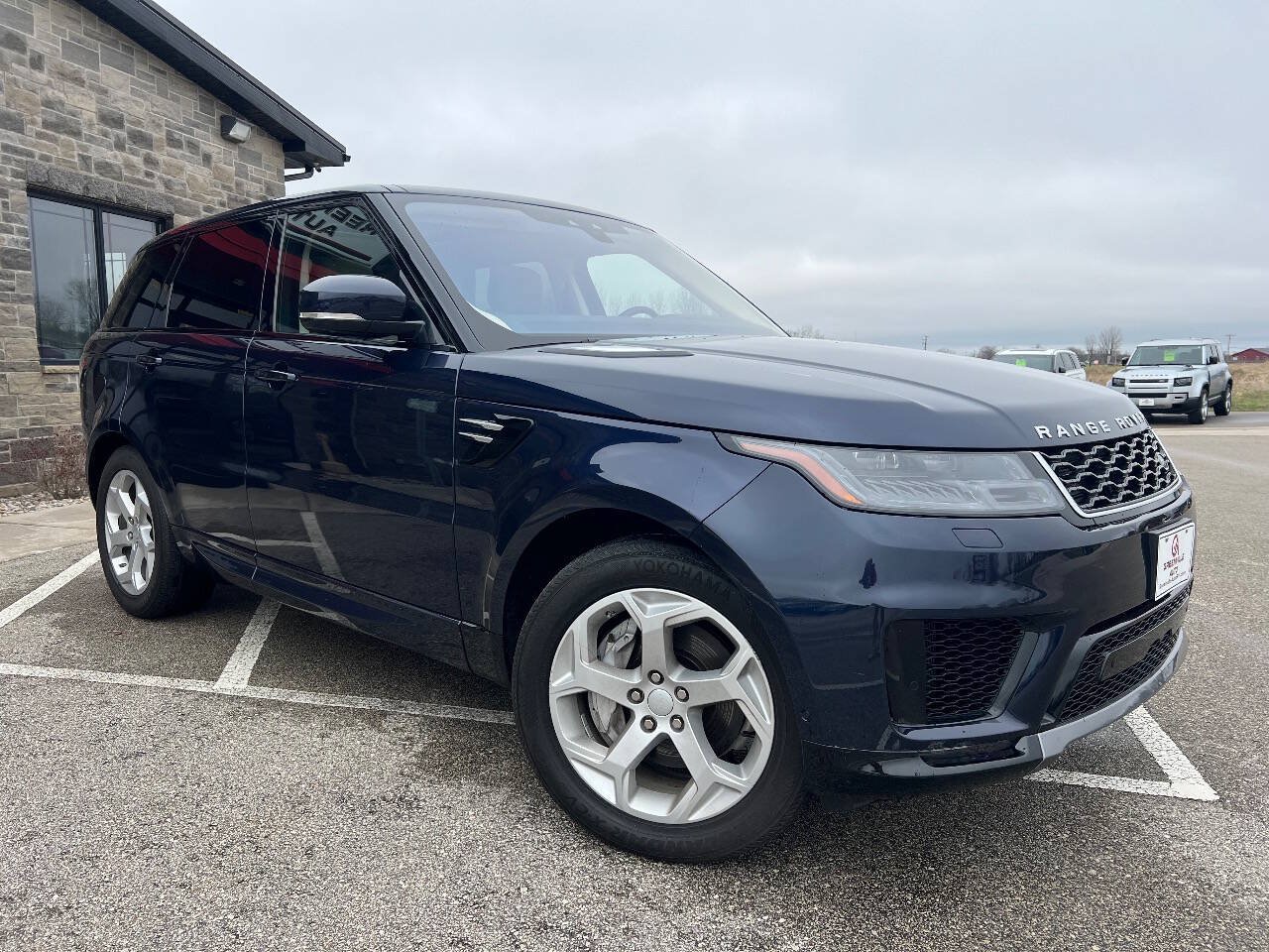 Used 2019 Land Rover Range Rover Sport HSE AWD/4WD image 3