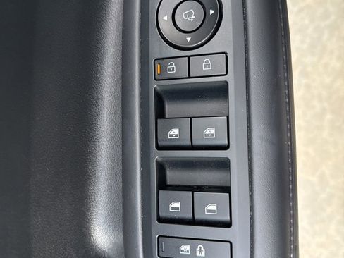 Used 2024 Hyundai Santa Fe Limited image 23