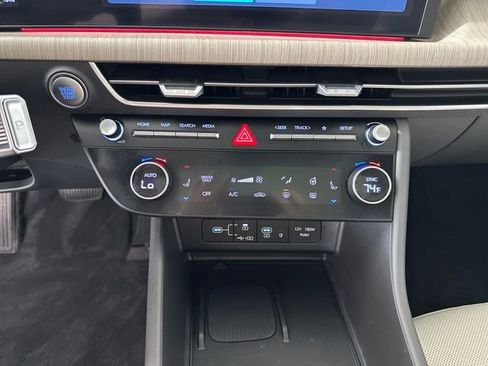 Used 2024 Hyundai Sonata Limited FWD image 23