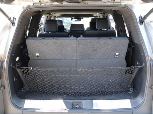Used 2022 Lexus LX 600 4WD w/ Appearance Package image 40