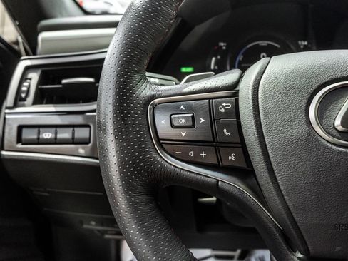 Used 2022 Lexus ES 300h F Sport w/ Accessory Package 2 FWD image 22