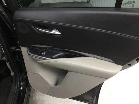 Used 2019 Cadillac XT4 Luxury w/ Cold Weather Package AWD/4WD image 30