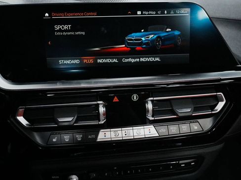 Used 2024 BMW Z4 M40i w/ Premium Package RWD image 25