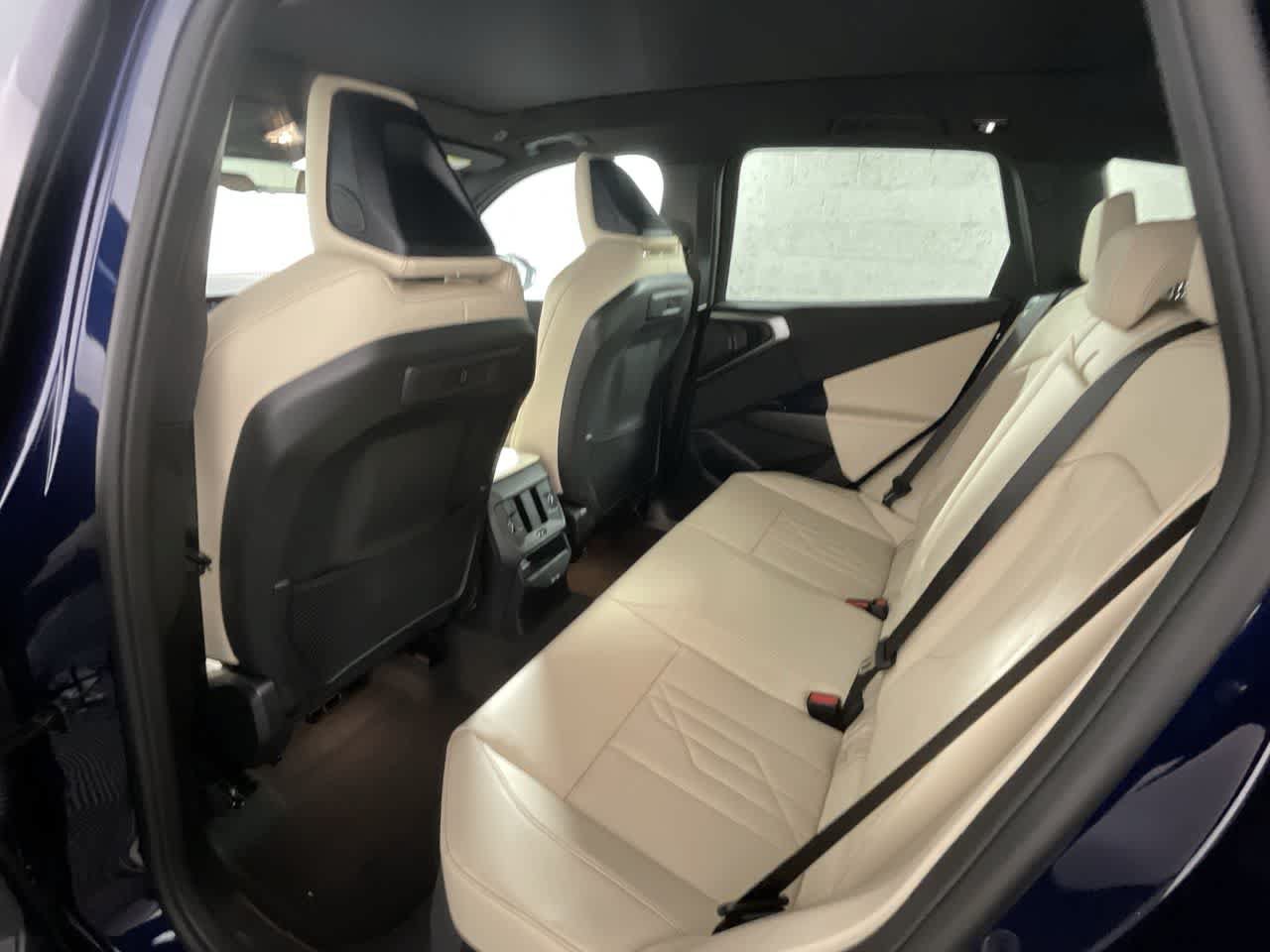 New 2025 BMW X3 xDrive30i w/ Premium Package AWD/4WD image 16