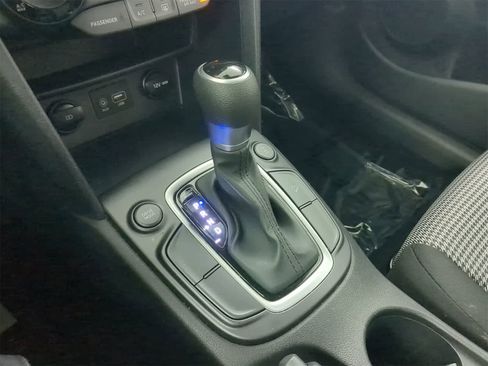 Used 2019 Hyundai Kona SE image 29