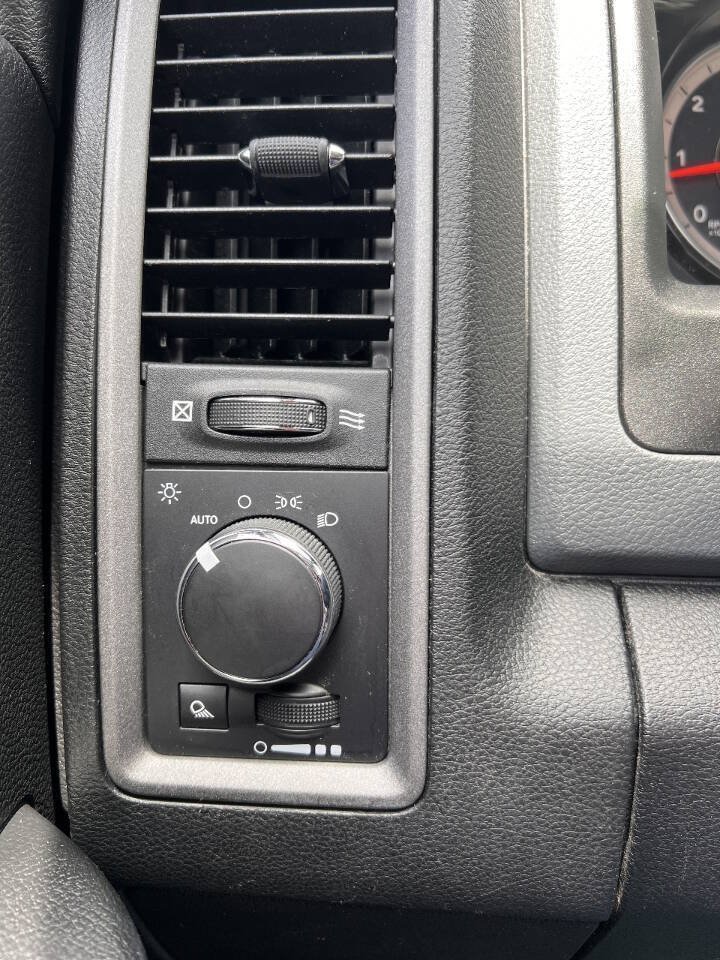 Used 2018 RAM 1500 Tradesman w/ Popular Equipment Group RWD image 20
