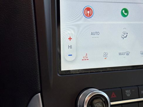 Used 2021 Ford Edge SEL w/ Convenience Package image 14