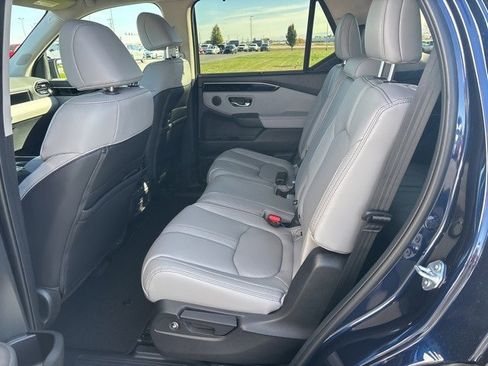 New 2025 Honda Pilot EX-L image 11