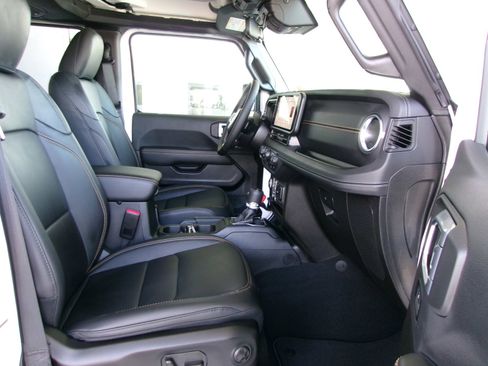 New 2025 Jeep Wrangler Unlimited Sahara image 18