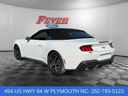 Used 2025 Ford Mustang Premium RWD image 3