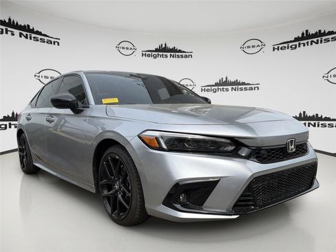 Used 2023 Honda Civic Sport image 5