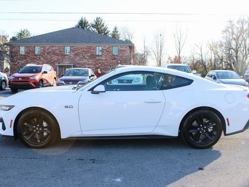 Used 2025 Ford Mustang GT image 5