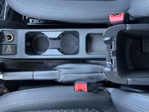 Used 2022 Ford Transit Connect XLT image 16