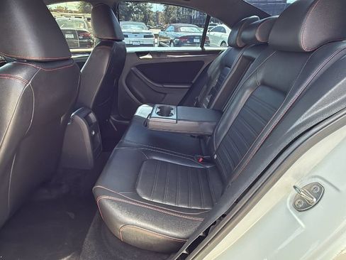 Used 2018 Volkswagen Jetta GLI FWD image 12
