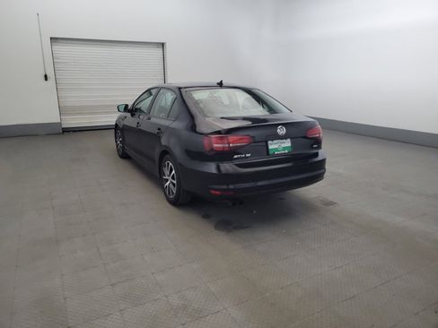 Used 2016 Volkswagen Jetta SE FWD image 5