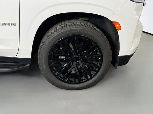 Used 2022 Chevrolet Suburban LT AWD/4WD image 41