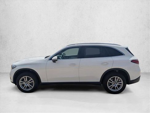 Used 2023 Mercedes-Benz GLC 300 4MATIC w/ Exclusive Trim Package image 9