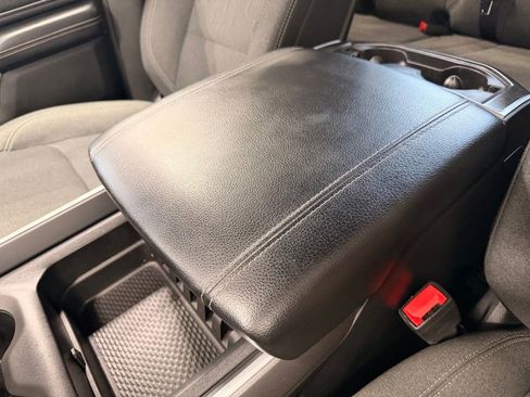 Used 2019 RAM 1500 Big Horn AWD/4WD image 40