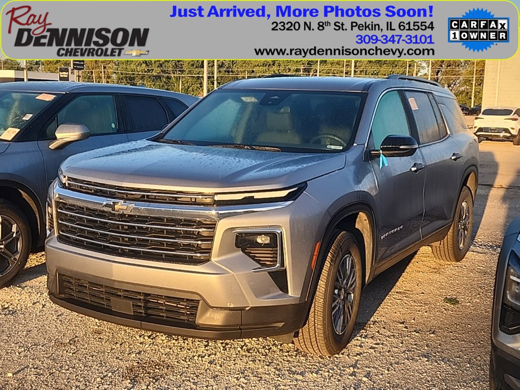 Used 2025 Chevrolet Traverse LT AWD/4WD image 1