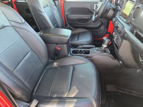 Certified 2022 Jeep Gladiator Sport image 13
