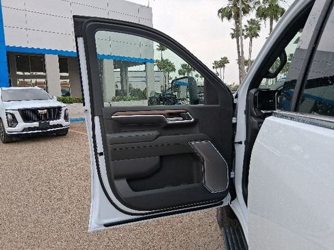New 2026 Chevrolet Silverado 2500 High Country w/ High Country Premium Package AWD/4WD image 17