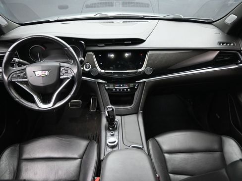 Used 2023 Cadillac XT6 Sport image 25