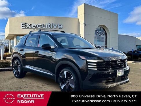 New 2026 Nissan Kicks SR w/ Cold Weather Package image 1