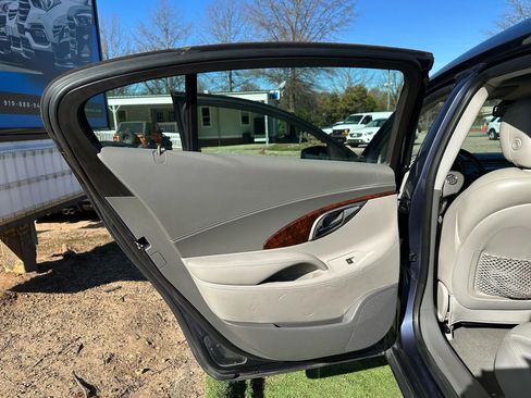 Used 2013 Buick LaCrosse Premium image 15