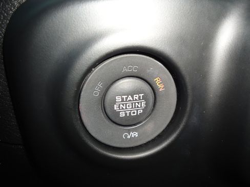 Used 2021 Jeep Wrangler Unlimited Rubicon w/ Dual Top Group AWD/4WD image 23