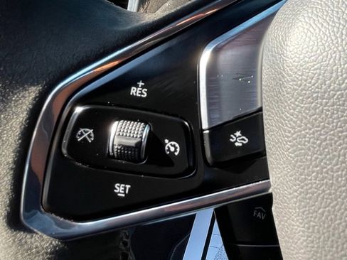 Used 2024 Chevrolet Corvette Stingray Convertible w/ Z51 Performance Package image 22