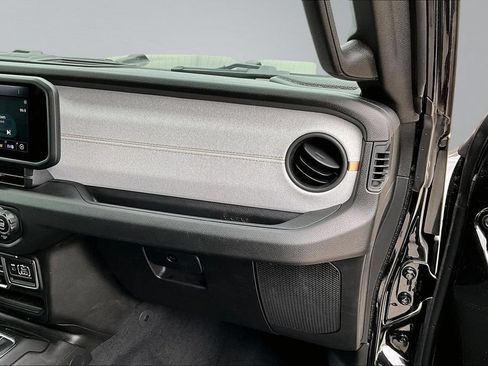 Used 2025 Jeep Gladiator Sport AWD/4WD image 17