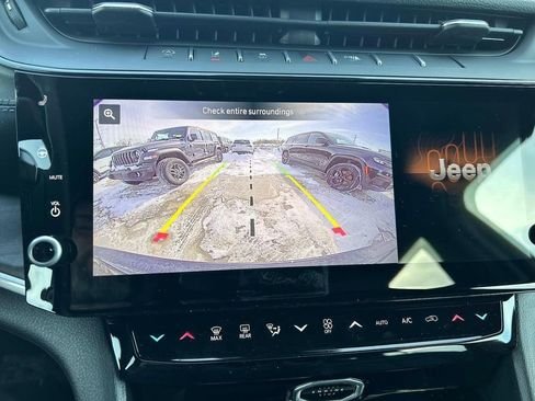 New 2026 Jeep Grand Cherokee Limited image 11