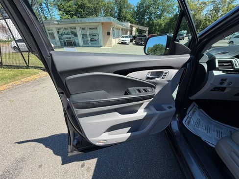 Used 2016 Honda Pilot Touring image 8