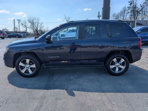 Used 2016 Jeep Compass High Altitude image 2