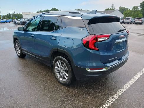 Used 2024 GMC Terrain SLT AWD/4WD image 4