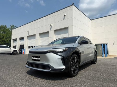 Used 2024 Toyota bZ4X AWD w/ Weather Package image 32
