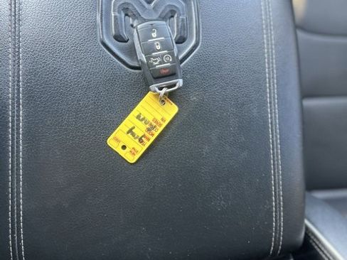 Used 2019 RAM 1500 Laramie image 14