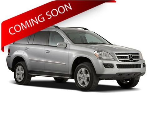 Used 2009 Mercedes-Benz GL 550 4MATIC image 1