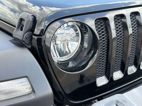 Used 2021 Jeep Wrangler Unlimited Sport AWD/4WD image 11