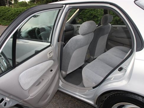 Used 1999 Toyota Corolla CE FWD image 14