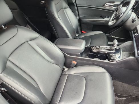 Used 2024 Kia Sportage EX FWD image 12