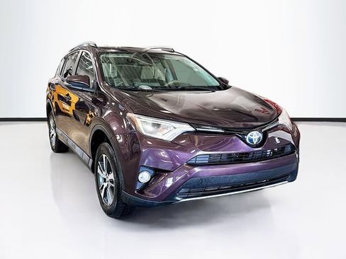 Used 2018 Toyota RAV4 XLE FWD image 3