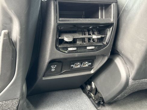 Used 2023 Jeep Grand Cherokee Altitude AWD/4WD image 12