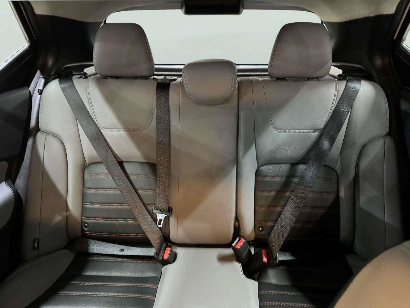 Used 2023 Nissan Kicks SR w/ SR Premium Package FWD image 42