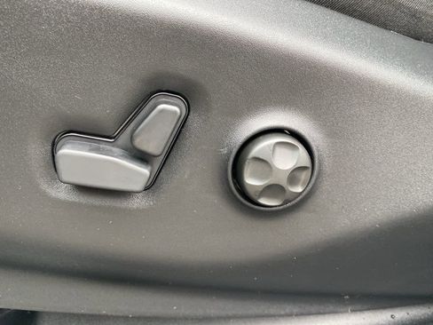 New 2026 Chrysler Pacifica Limited w/ S Appearance Package image 26