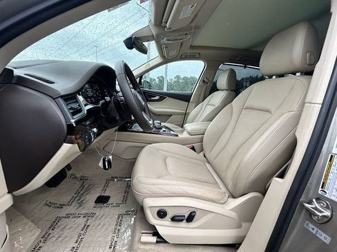 Used 2017 Audi Q7 3.0T Prestige AWD/4WD image 9