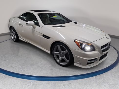 Used 2014 Mercedes-Benz SLK 350 image 3
